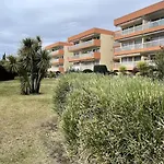 4 Pers Front De - 10m De La 아파트 Saint-Raphaël