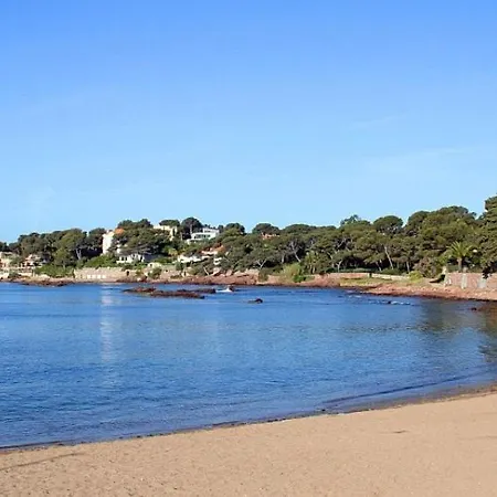 4 Pers Front De - 10m De La Apartment Saint-Raphael (Var)