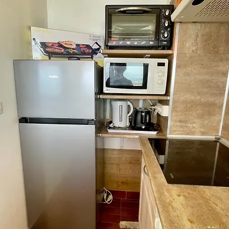 4 Pers Front De - 10m De La * Сен-Рафаэль